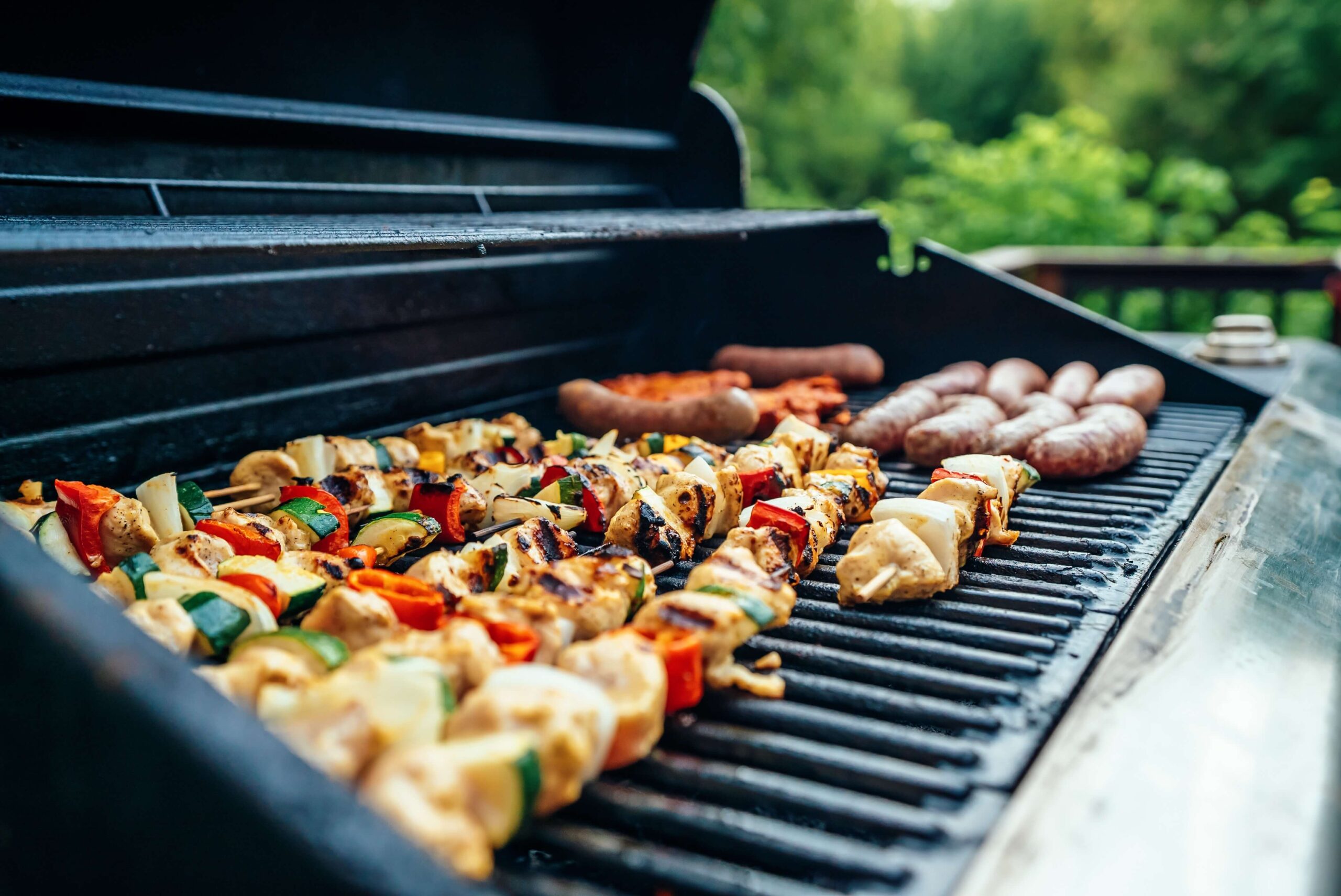 How to Host a Memorable BBQ This Summer